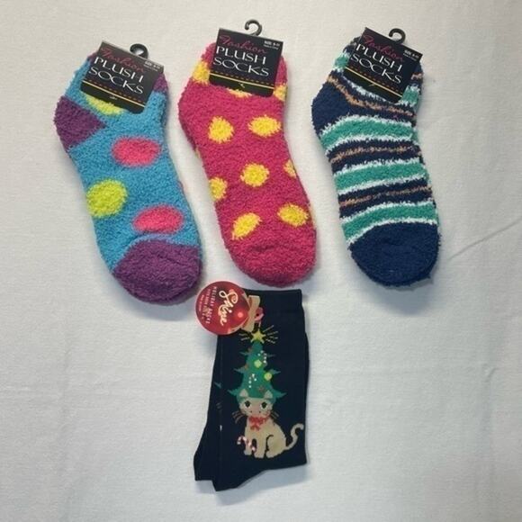 Fuzzy Socks Bundle of 4 Pairs Cat and Multicolored New - Picture 8 of 9